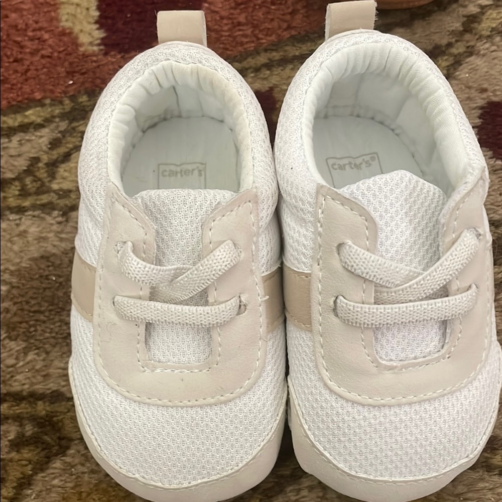 NEW Carter's White & Cream Sneakers with Breathable Mesh Baby softees Size:3-6M